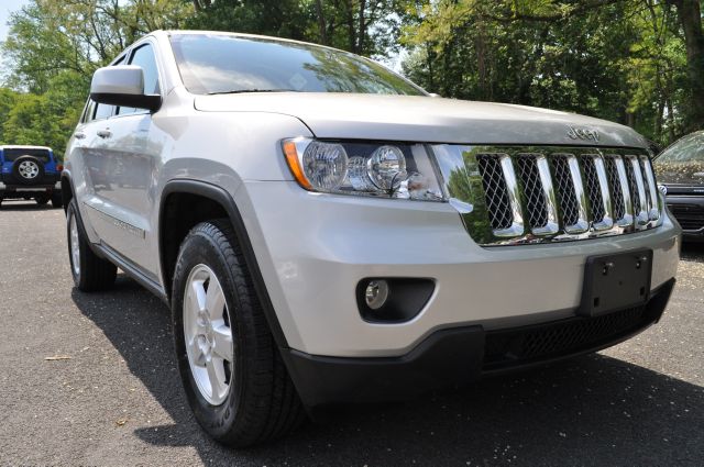 Jeep Grand Cherokee 2012 photo 28