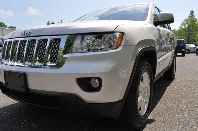 Jeep Grand Cherokee 2012 photo 45