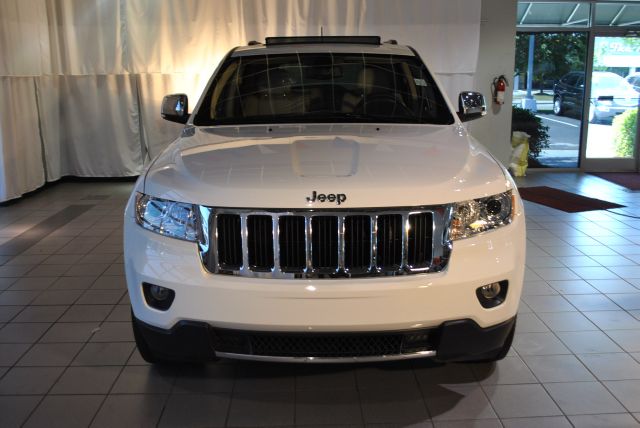 Jeep Grand Cherokee 2012 photo 9