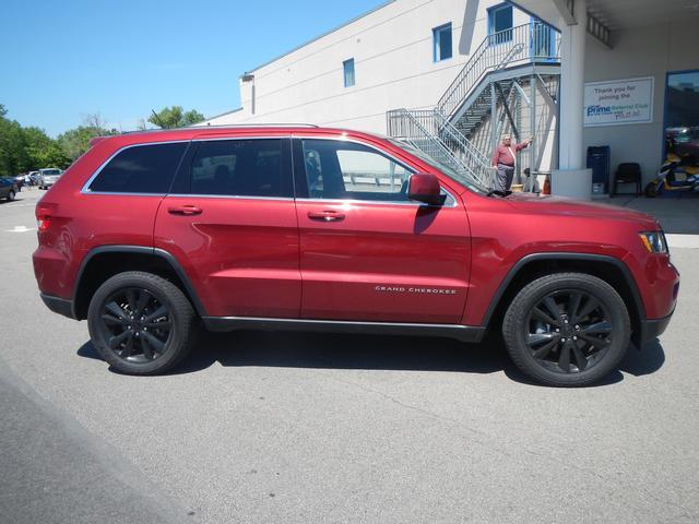 Jeep Grand Cherokee 2012 photo 2