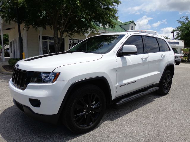 Jeep Grand Cherokee 2013 photo 32