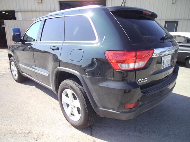 Jeep Grand Cherokee 2013 photo 4