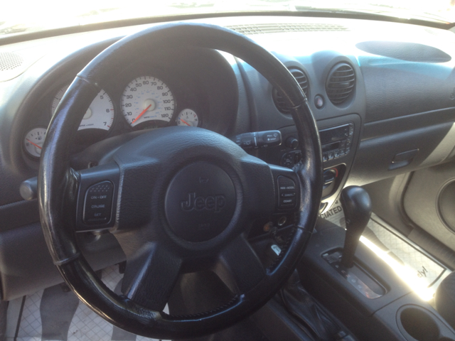 Jeep Liberty 2002 photo 2