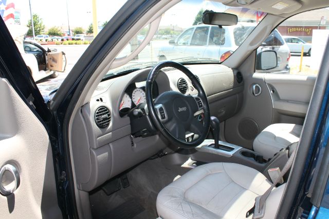 Jeep Liberty 2002 photo 3