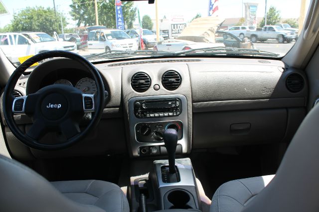 Jeep Liberty 2002 photo 5