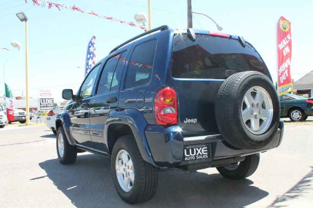 Jeep Liberty 2002 photo 6