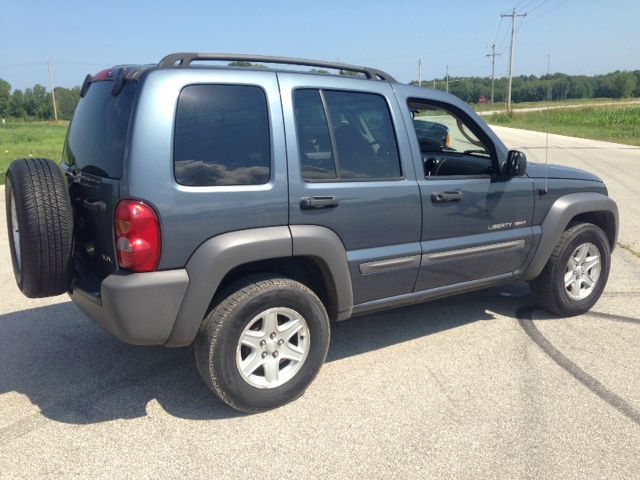 Jeep Liberty 2002 photo 1