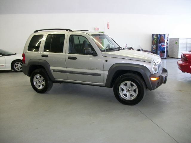 Jeep Liberty 2002 photo 2