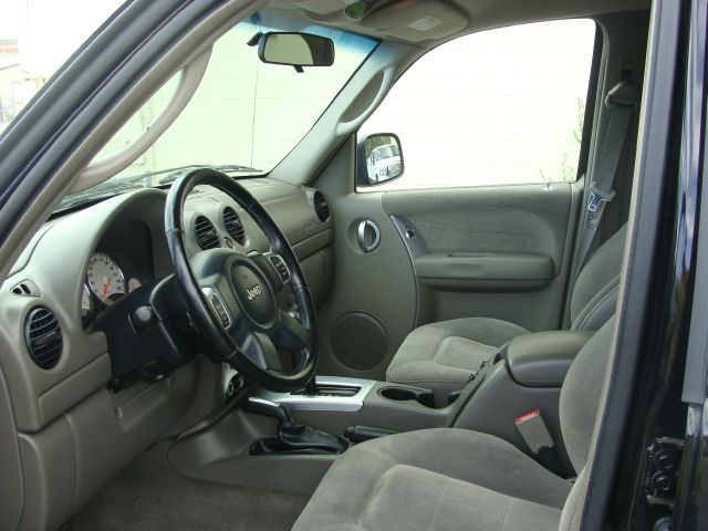 Jeep Liberty 2002 photo 4