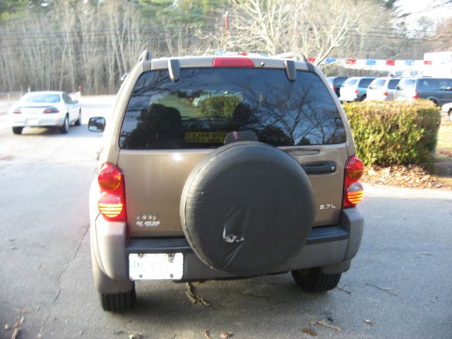 Jeep Liberty 2002 photo 2