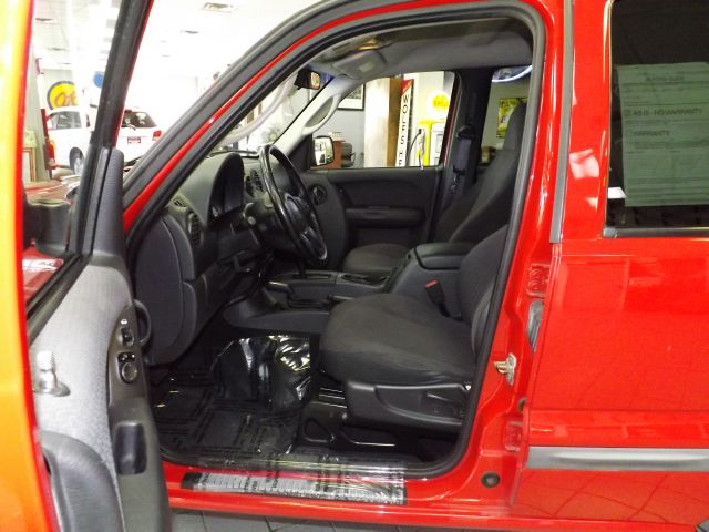 Jeep Liberty 2002 photo 3