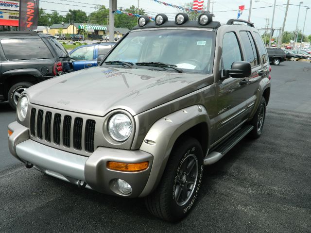 Jeep Liberty 2002 photo 2