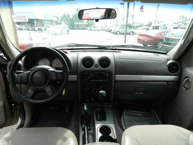 Jeep Liberty 2002 photo 7