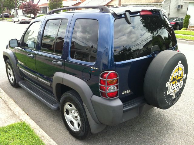 Jeep Liberty 2002 photo 18