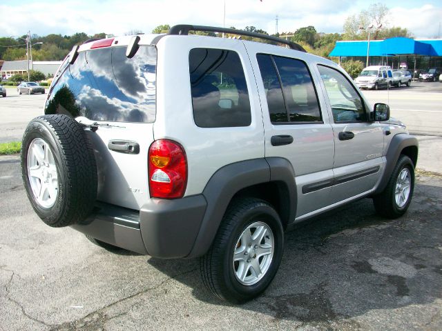 Jeep Liberty 2002 photo 1