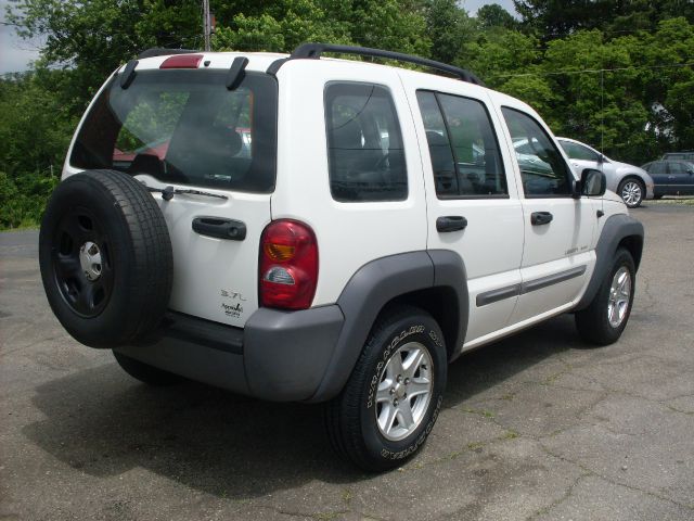 Jeep Liberty 2002 photo 7