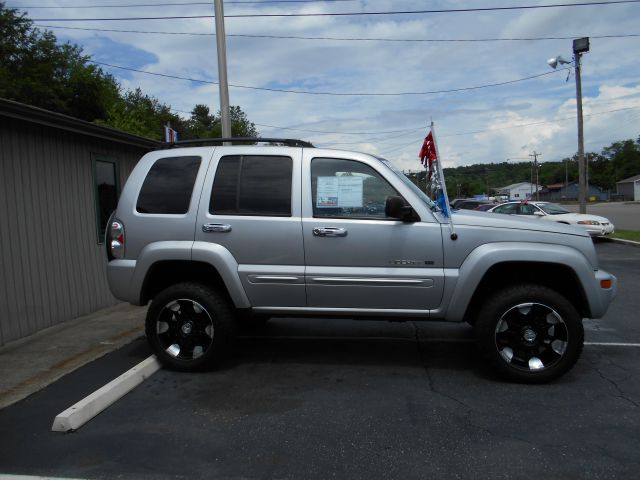 Jeep Liberty 2002 photo 1