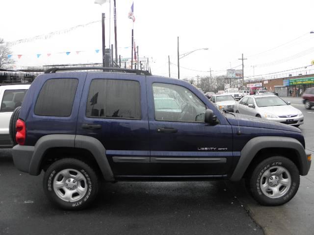 Jeep Liberty 2002 photo 2