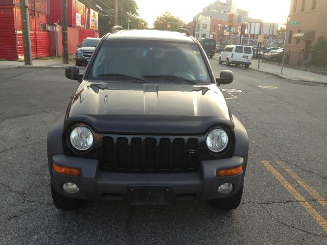 Jeep Liberty 2002 photo 12