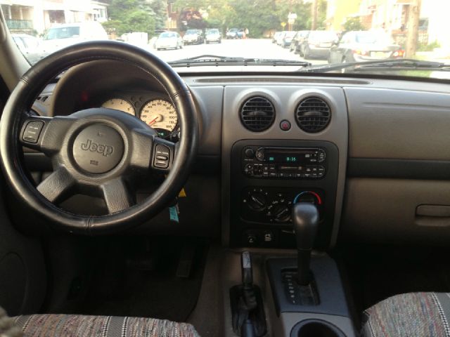 Jeep Liberty 2002 photo 7