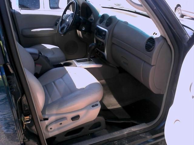 Jeep Liberty 2002 photo 2