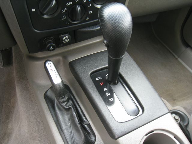 Jeep Liberty 2002 photo 27