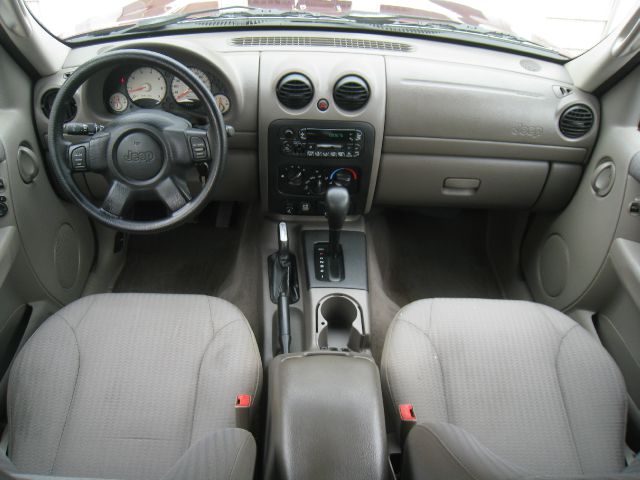 Jeep Liberty 2002 photo 31