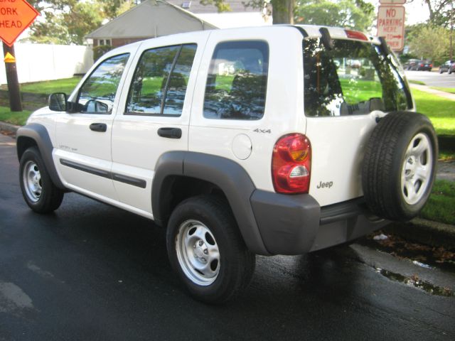 Jeep Liberty 2002 photo 3