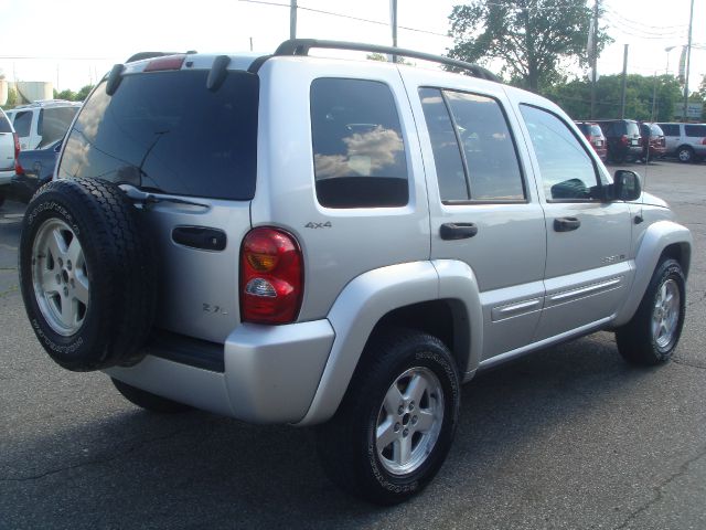 Jeep Liberty 2002 photo 2