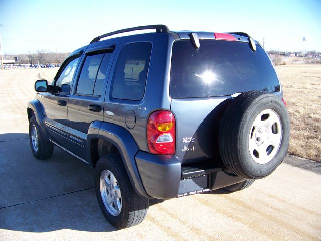 Jeep Liberty 2002 photo 3