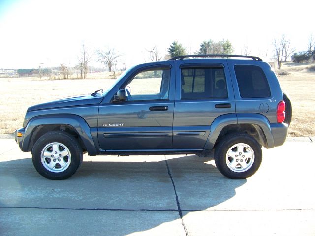 Jeep Liberty 2002 photo 4