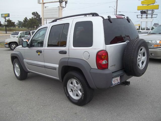 Jeep Liberty 2002 photo 1