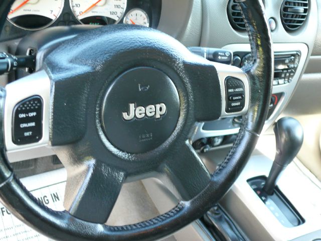 Jeep Liberty 2002 photo 13