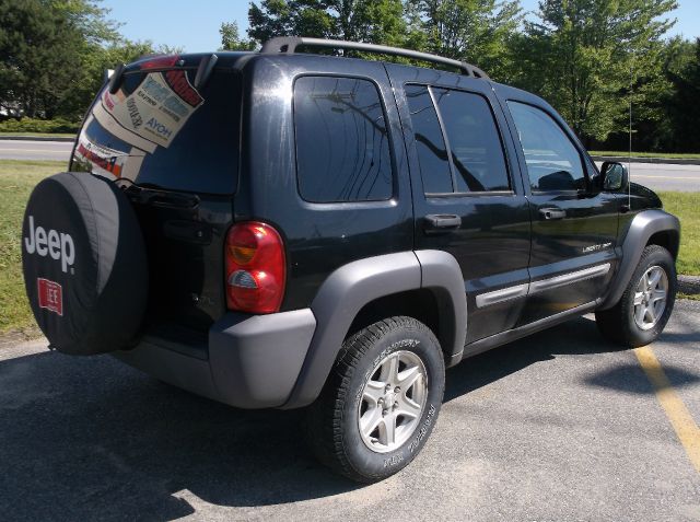 Jeep Liberty 2002 photo 4