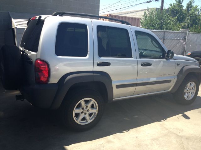 Jeep Liberty 2002 photo 3