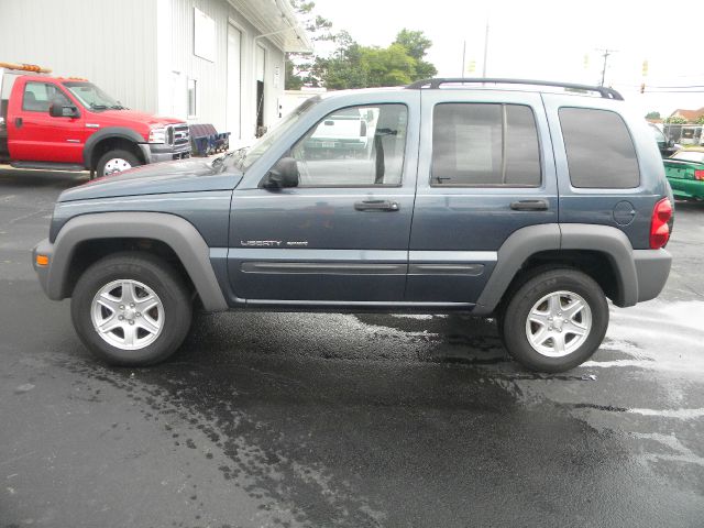 Jeep Liberty 2002 photo 2