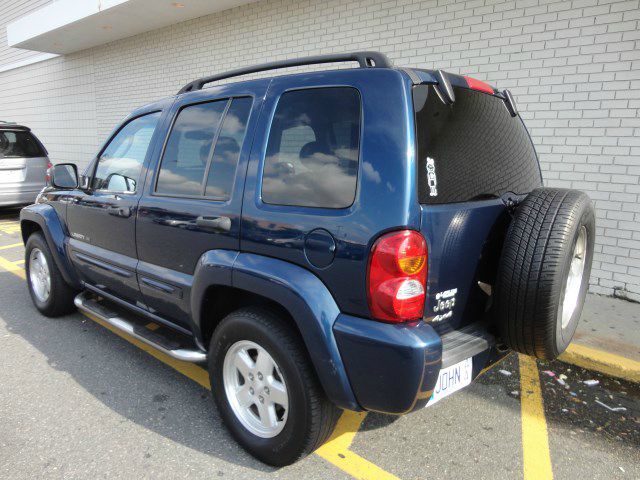 Jeep Liberty 2002 photo 2