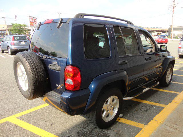 Jeep Liberty 2002 photo 4