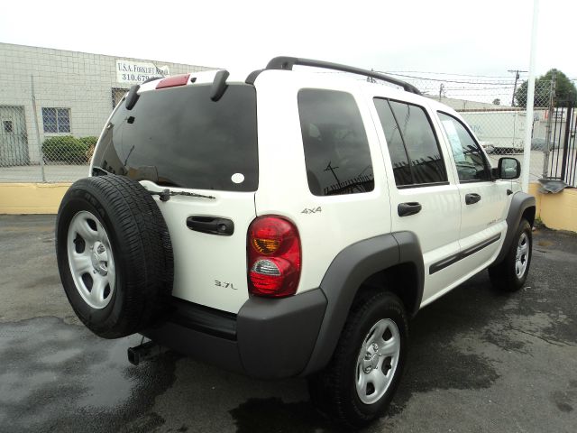 Jeep Liberty 2002 photo 2