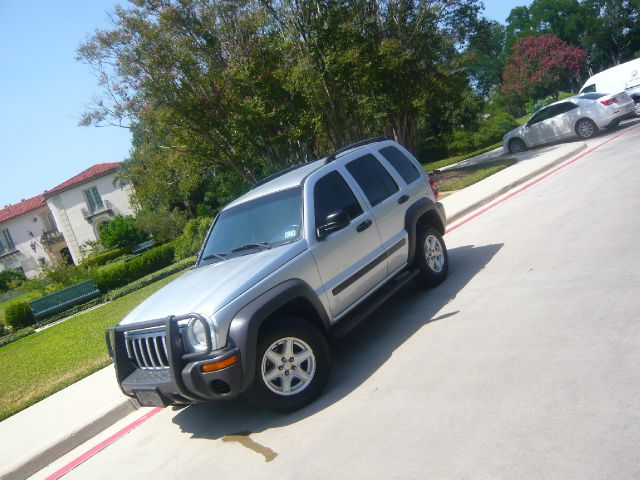 Jeep Liberty 2002 photo 2