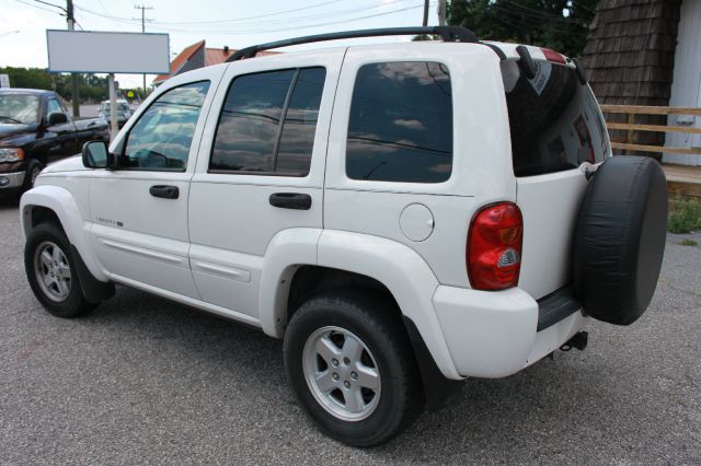 Jeep Liberty 2002 photo 2