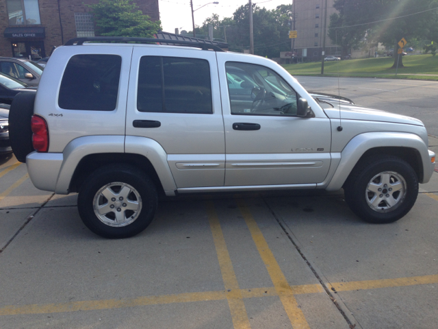 Jeep Liberty 2002 photo 4