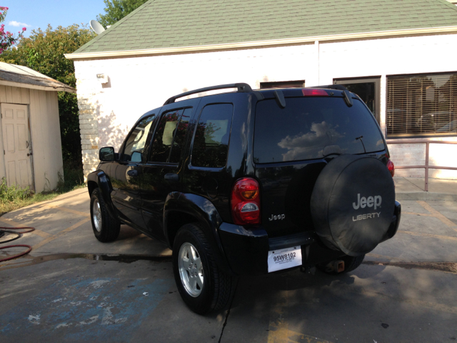 Jeep Liberty 2002 photo 2