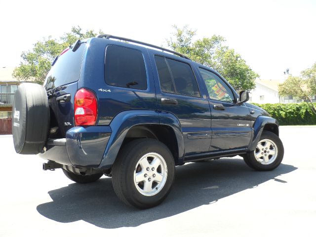 Jeep Liberty 2002 photo 3