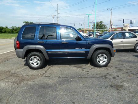 Jeep Liberty 2002 photo 9