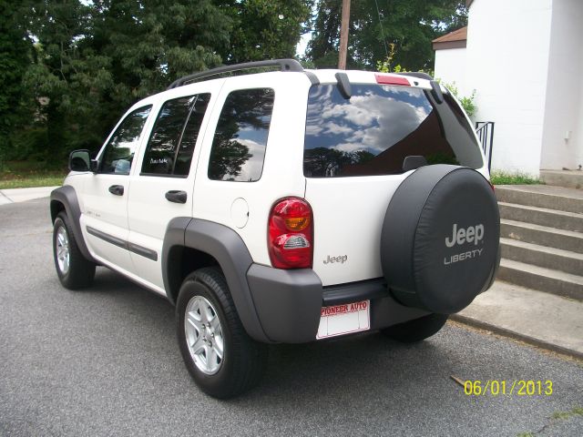 Jeep Liberty 2002 photo 2