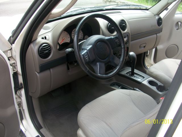 Jeep Liberty 2002 photo 20