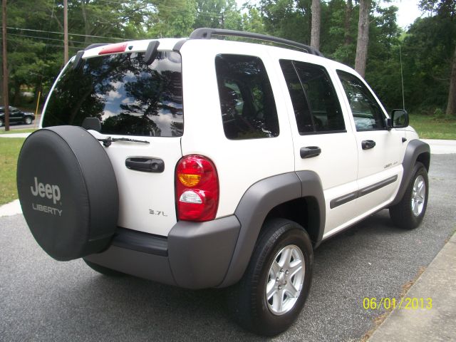 Jeep Liberty 2002 photo 24