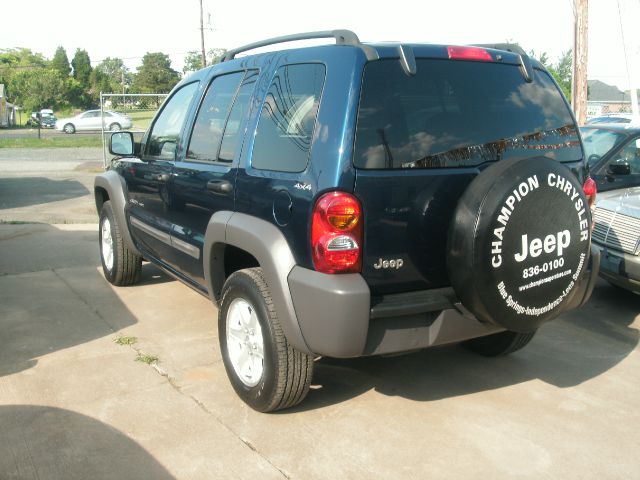 Jeep Liberty 2002 photo 1