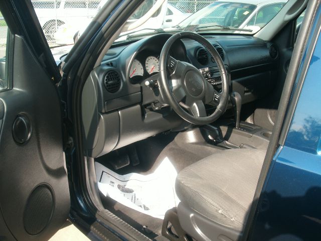 Jeep Liberty 2002 photo 3